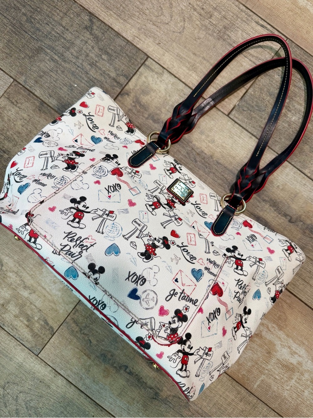 Dooney & Bourke Disney Minnie Mickey Mouse Tote Valentines Day Love Mail Xoxo 💋 - Picture 3 of 10